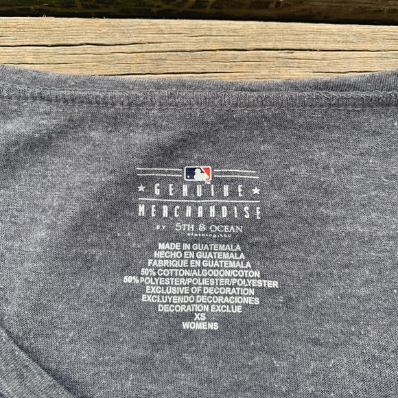 💚 Toronto Blue Jays V-Neck Graphic Tee by 5th & Ocean - Women’s XS - Picture 4 of 7